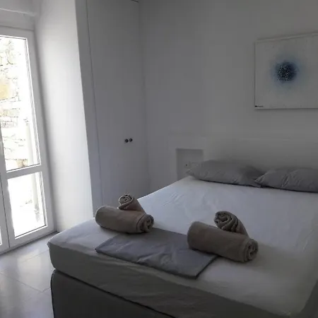 Modern And Cosy Unique View فيلة تورلوس